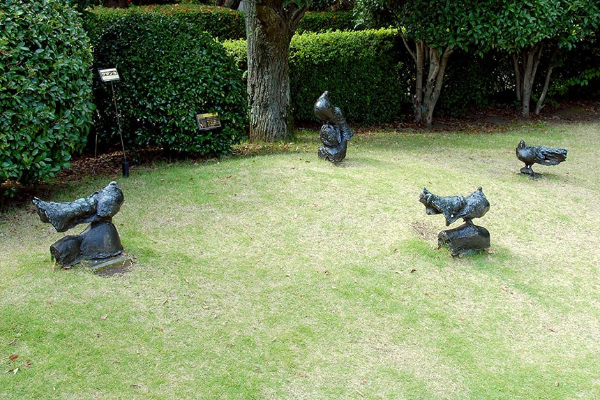 画像:柳原義達「道標・鳩」