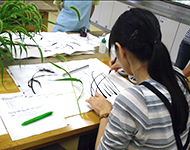 切り絵の様子 写真